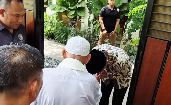 Skenario di Balik  Pelukan Baasyir dan Hoax Zionis (Sebuah Hipotesa)