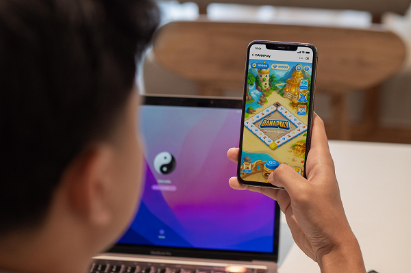 DANA 11.11: Main DANAPoly, Menangkan iPhone & Saldo Jutaan Rupiah Tiap Hari! DANA_Foto_Ilustrasi_DANAPoly_2025.png