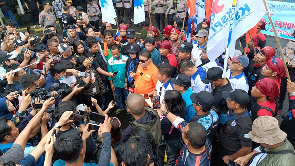 buruh.png