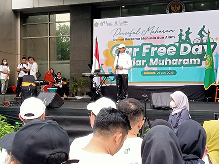 Awali Peringatan 1 Muharam 1447 H Menag Lepas 1500 Peserta Gerak Jalan 