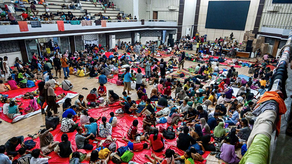 Ramadan di Tenda Pengungsian: Ketika Negara Absen, Rakyat Bertahan