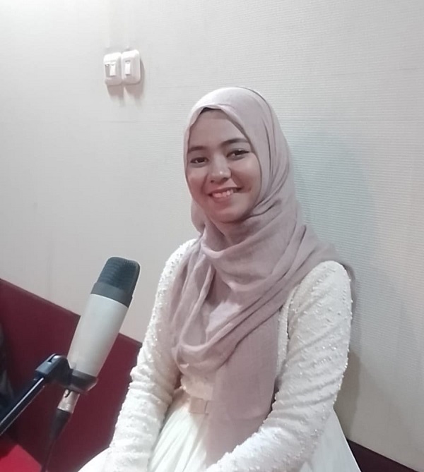 Kayla Bilqis  :  Ramaikan Industri Musik Tanah Air, Lewat Lantunan Shawalat