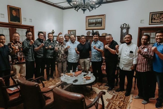 Ketua DPD RI Bertemu Sejumlah Aktivis Pergerakan di Solo
