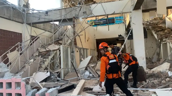 Gerak Cepat Kemendikdasmen Tangani Dampak Gempa Flores, Kirim 50 Tenda Darurat dan Bantuan Sekolah